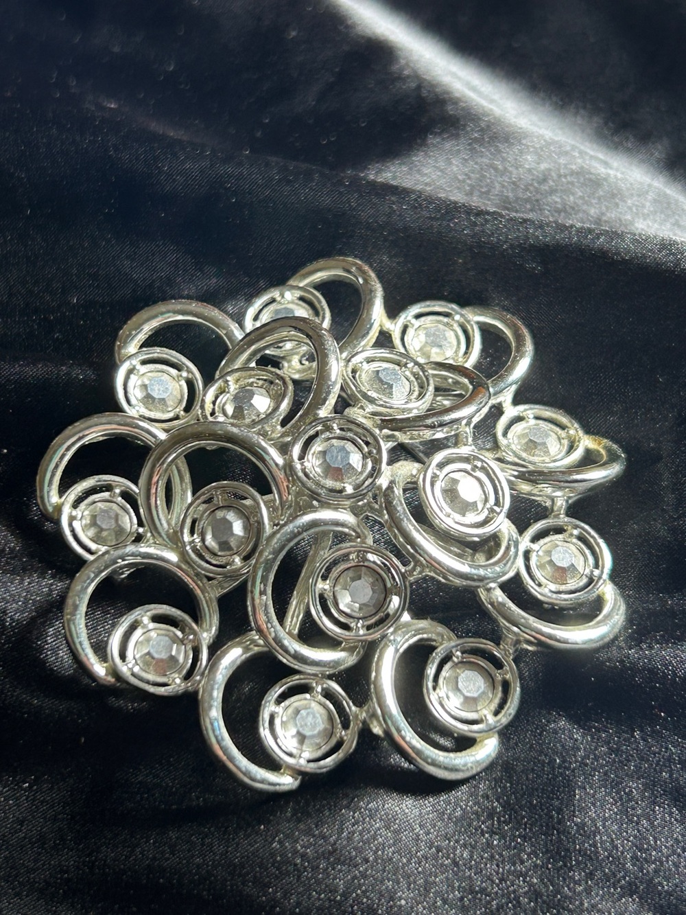 Silver Floral Circle Crystal Brooch - Women Jewelry